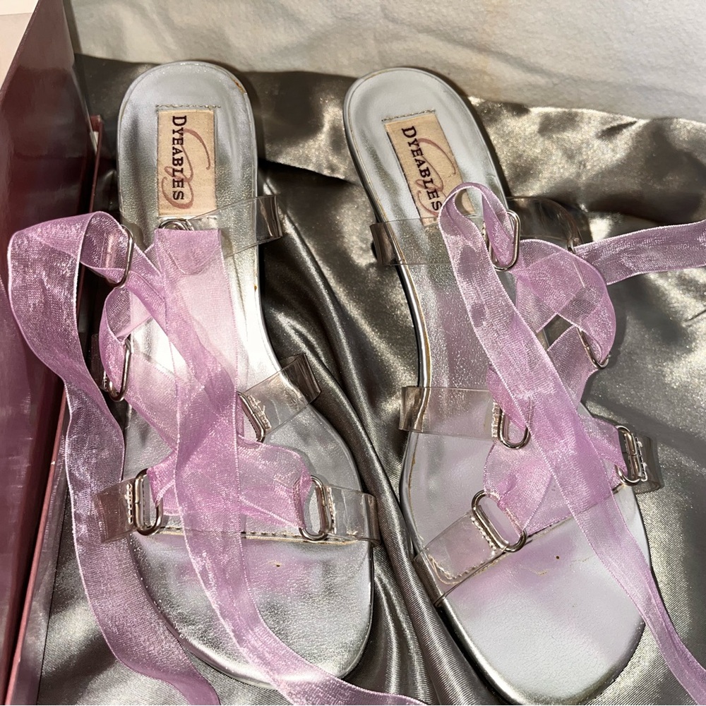 Dyeables size 7 heels